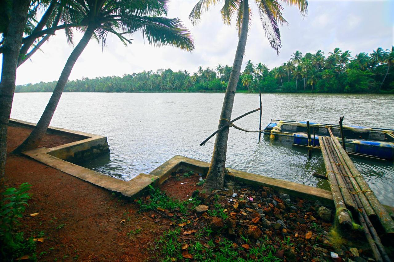 Munroe Lagoons Kollam Exterior photo